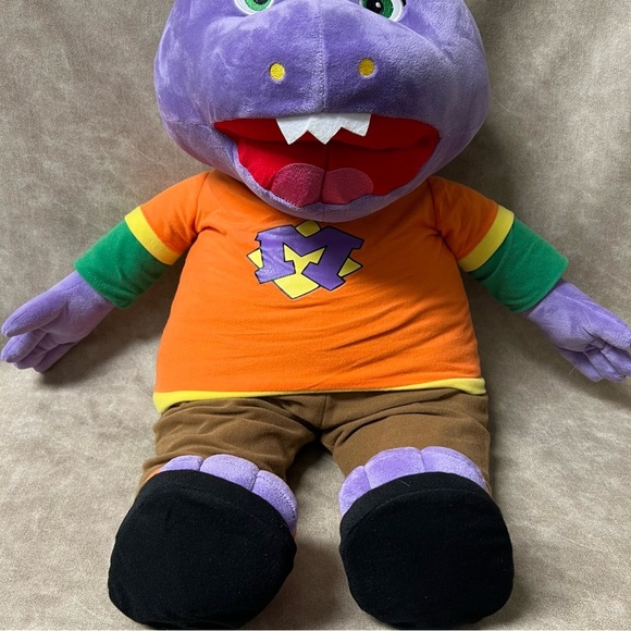 Chuck E Cheese Mr. Munch Plush Stuffed Animal Doll Jumbo 28" Toy - Picture 3 of 7